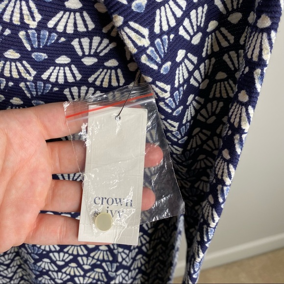 3/$30! Crown & Ivy NWT riviera holiday tassel tunic top size large - Picture 8 of 8